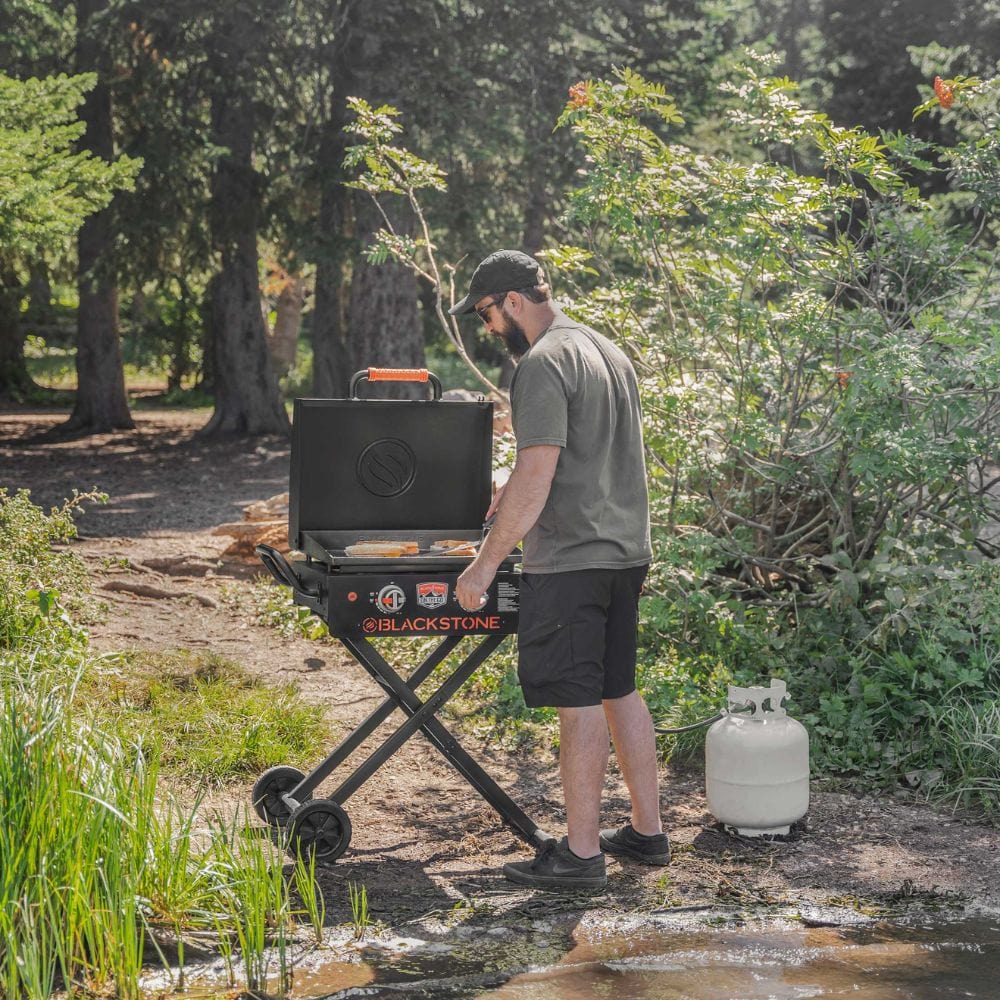 Blackstone 22" Omnivore Flex-Fold Griddle