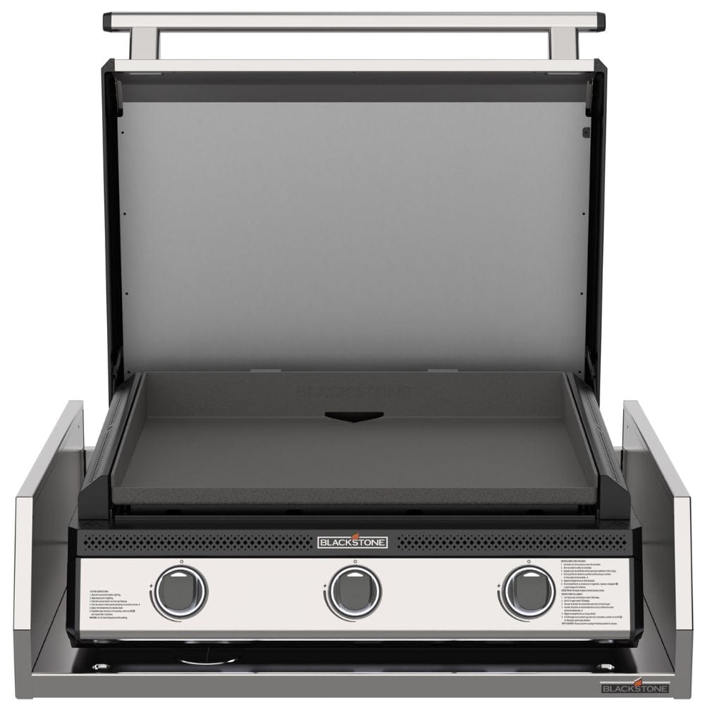 The new generation of Blackstone griddles maintain the easy maintenance of the original classics, thanks to our Front Access Rear Grease Management system.