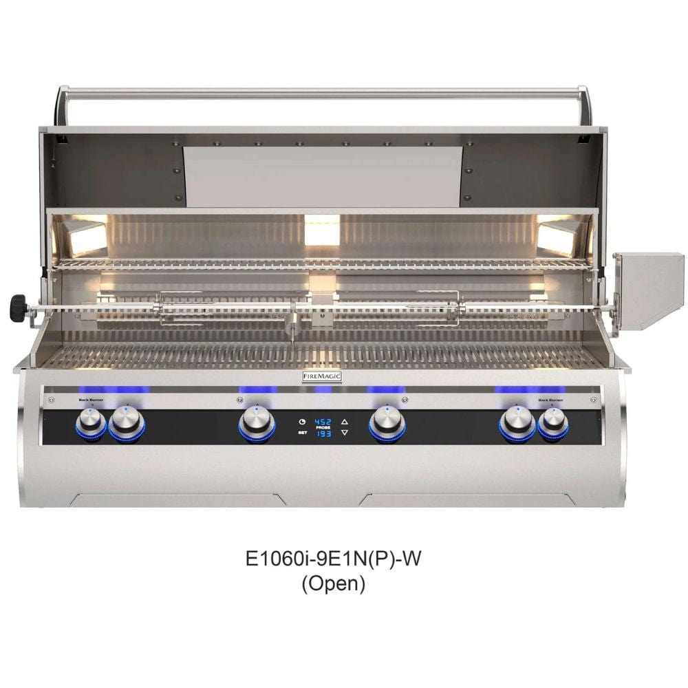 Cast stainless steel burners power an innovative heat distribution system topped with patented Diamond Sear cooking grids to truly elevate the outdoor cooking experience.