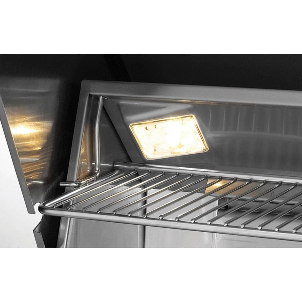 Angled Halogen Internal Lights: The Echelon Diamond E660 and E790 grills have 2 internal halogen lamps. The E1060 grill has 3 lamps.